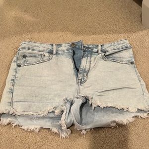 American Eagle next level stretch Jean shorts in size 4